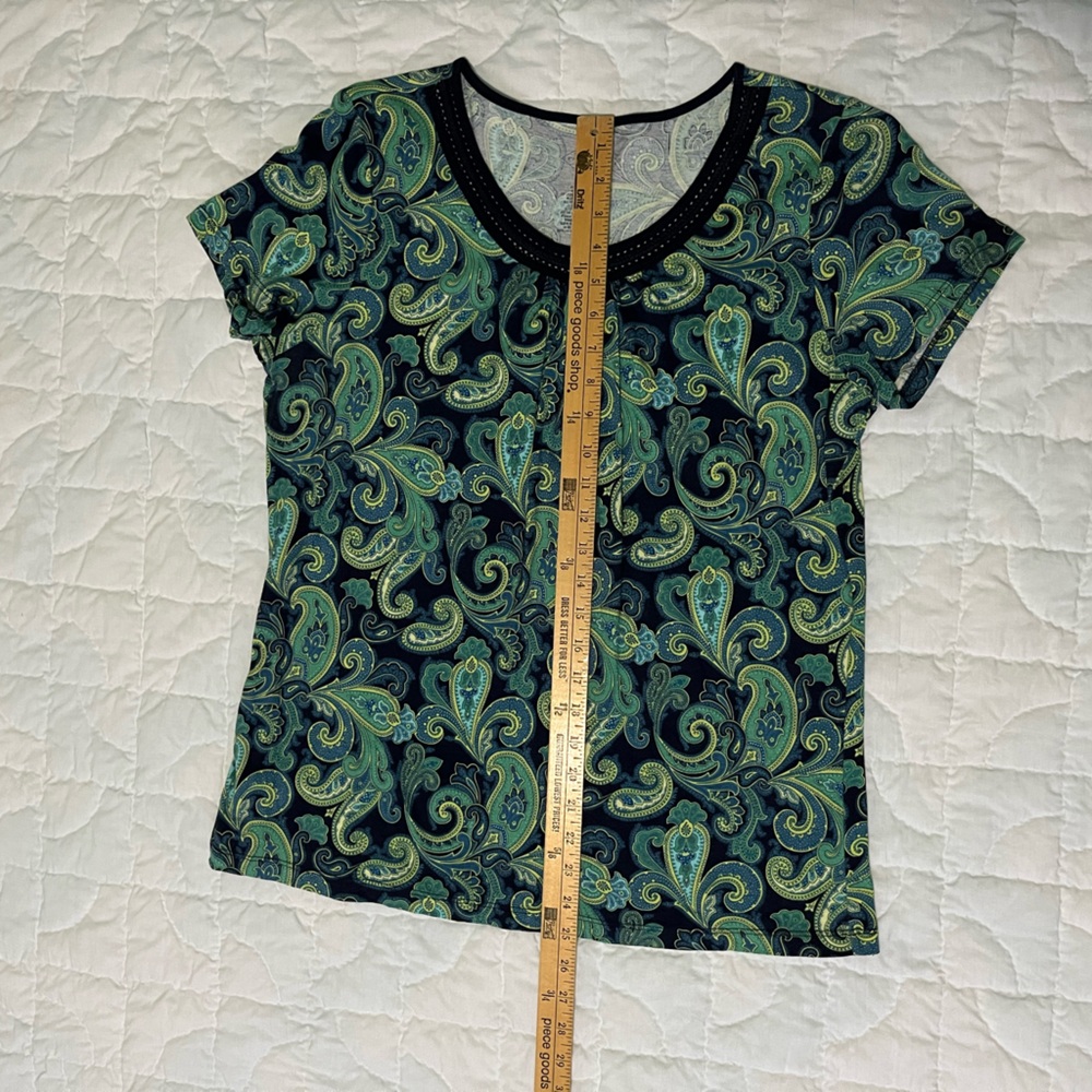 St. John's Bay Green Paisley Short Sleeve Tee - Picture 5 of 5